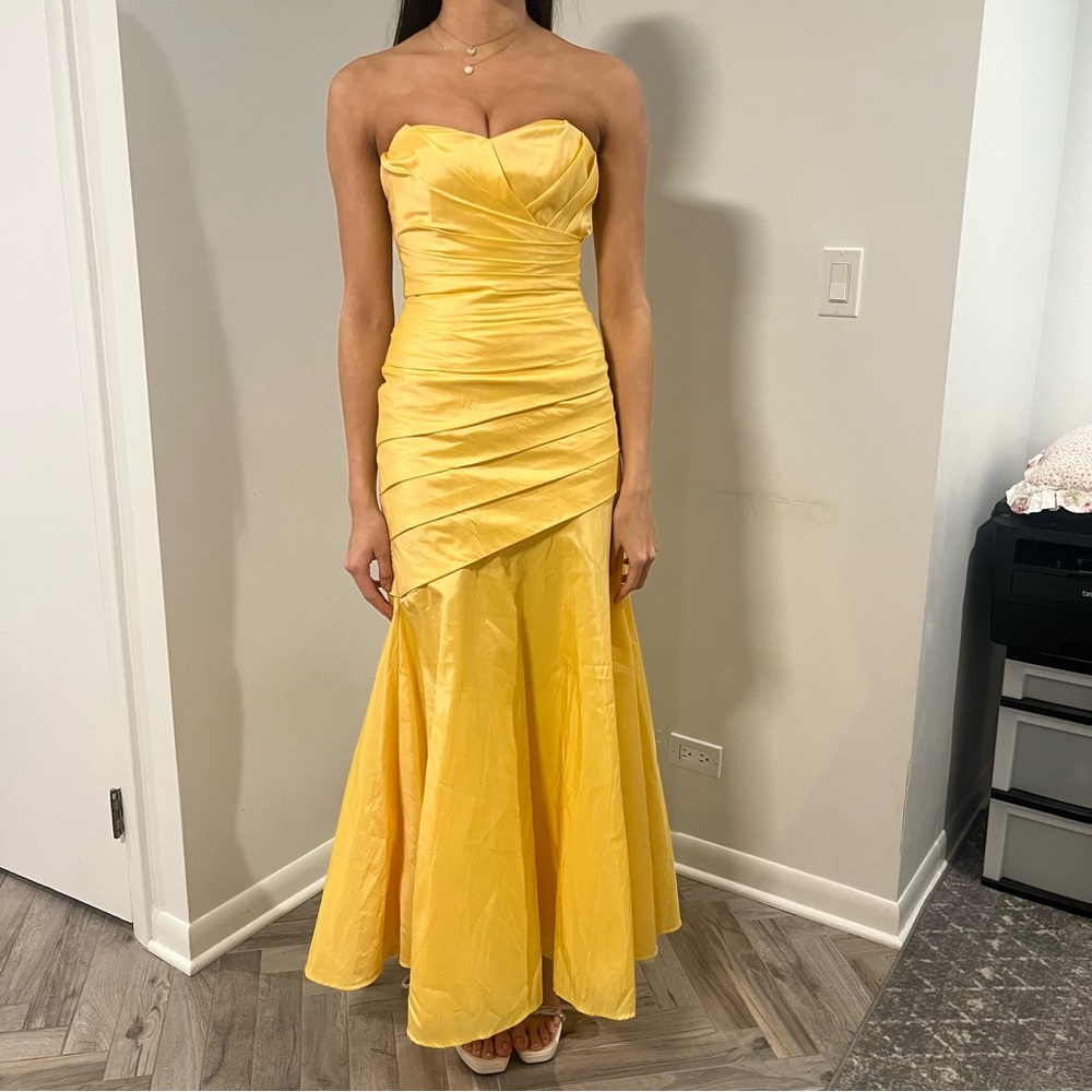 Elegant Yellow Strapless Dress